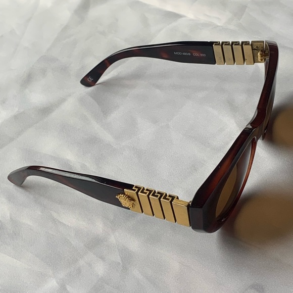 Versace sunglasses - Picture 13 of 16